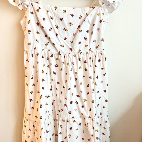 Reformation Jeune Dress, Size 6, White w flowers - Picture 3 of 4